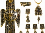 4. Gold ornaments from the Domagnano Hoard, San Marino (W. Menghin 1987).